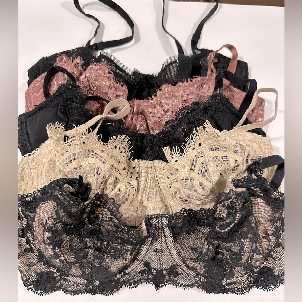 Bundle of 5 Unlined lace detailed Victoria’s Secret Bras - 32D